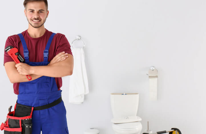 Mitarbeiter einer Rohreinigungsfirma